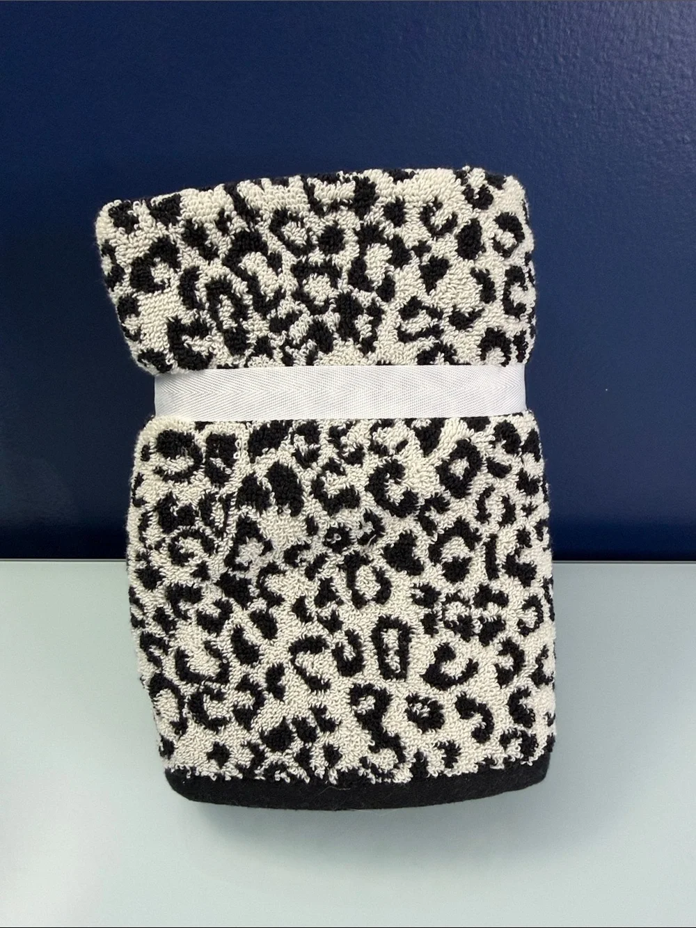NWT Rachel Zoe Cheetah Print Hand Towels